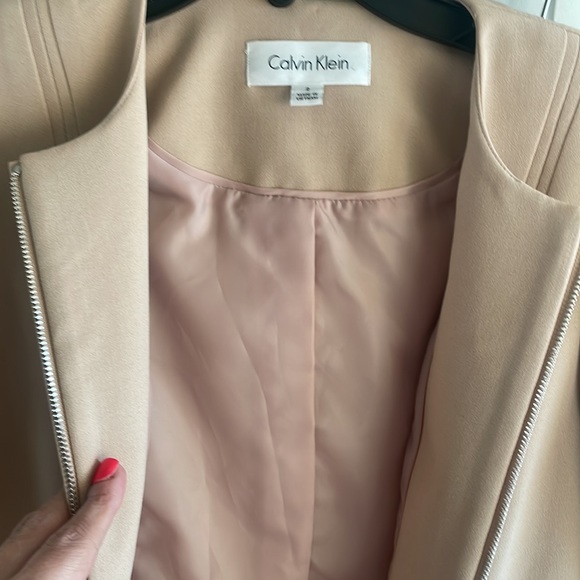 Calvin Klein matching, tan suit size 2 - Picture 3 of 9